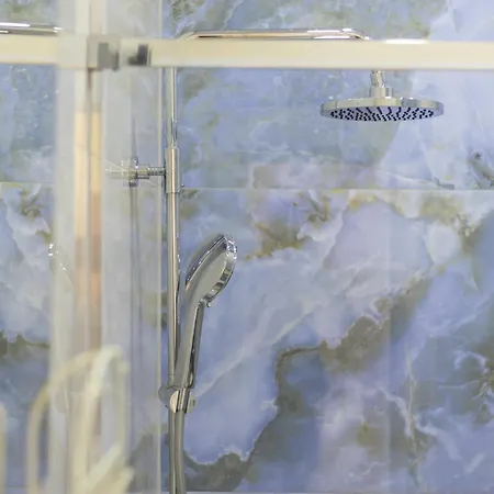 Climatisee Rio Sale De Bain Privee Check In Autonome Cuisine Partagee リエージュ
