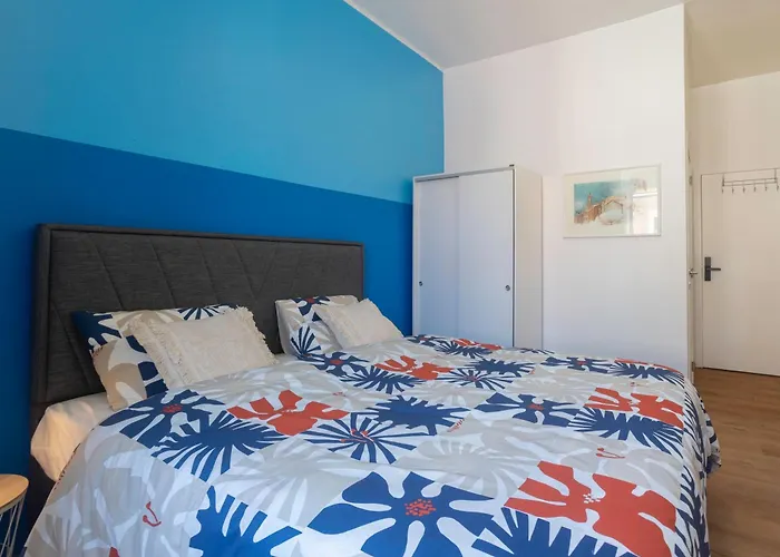 De Luxe Rio A Sale De Bain Privee Check In Autonome Cuisine Partagee 3* Liège